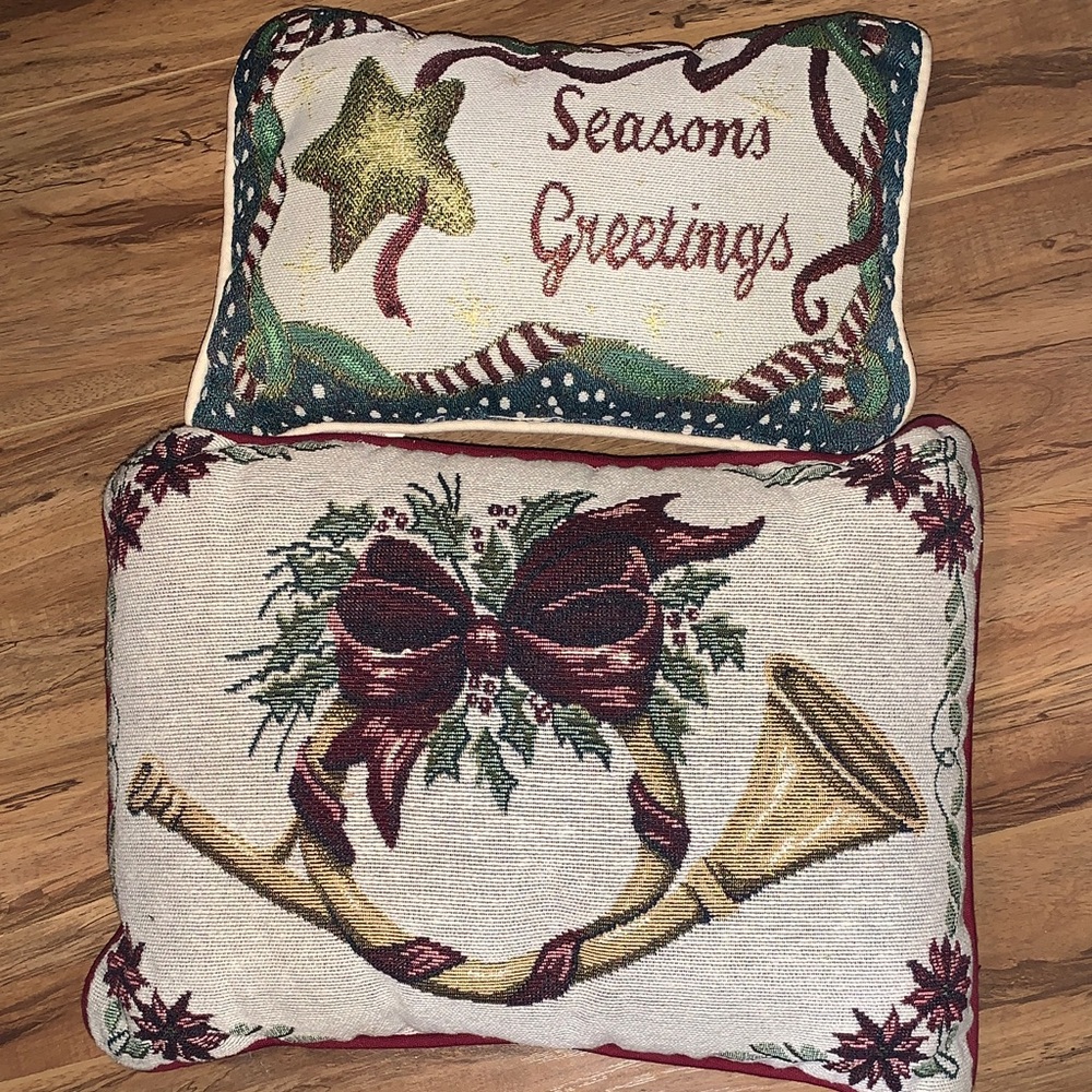 Festive Holiday Pillow Set with Red and Green Accents